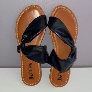 Size 8 KORKS Rachelle Black Faux Leather Toe-Post Slide Flat Sandal